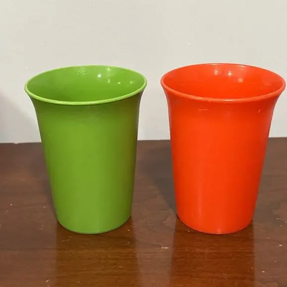 Tupperware 109 7oz Bell Cups Primary Colors 1552 Lips Used Condition - Picture 9 of 11